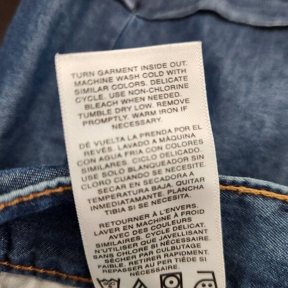 Kensie Chambray Shorts with Tie at Waist NWT Size 2 Lightweight Jean Shorts - Picture 9 of 10